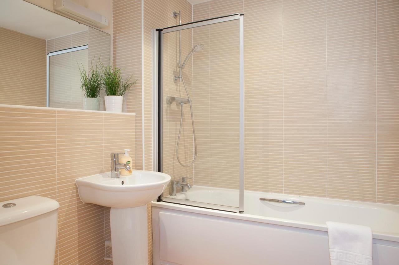 Millennium Plaza By Swa Apartment Cheltenham Luaran gambar