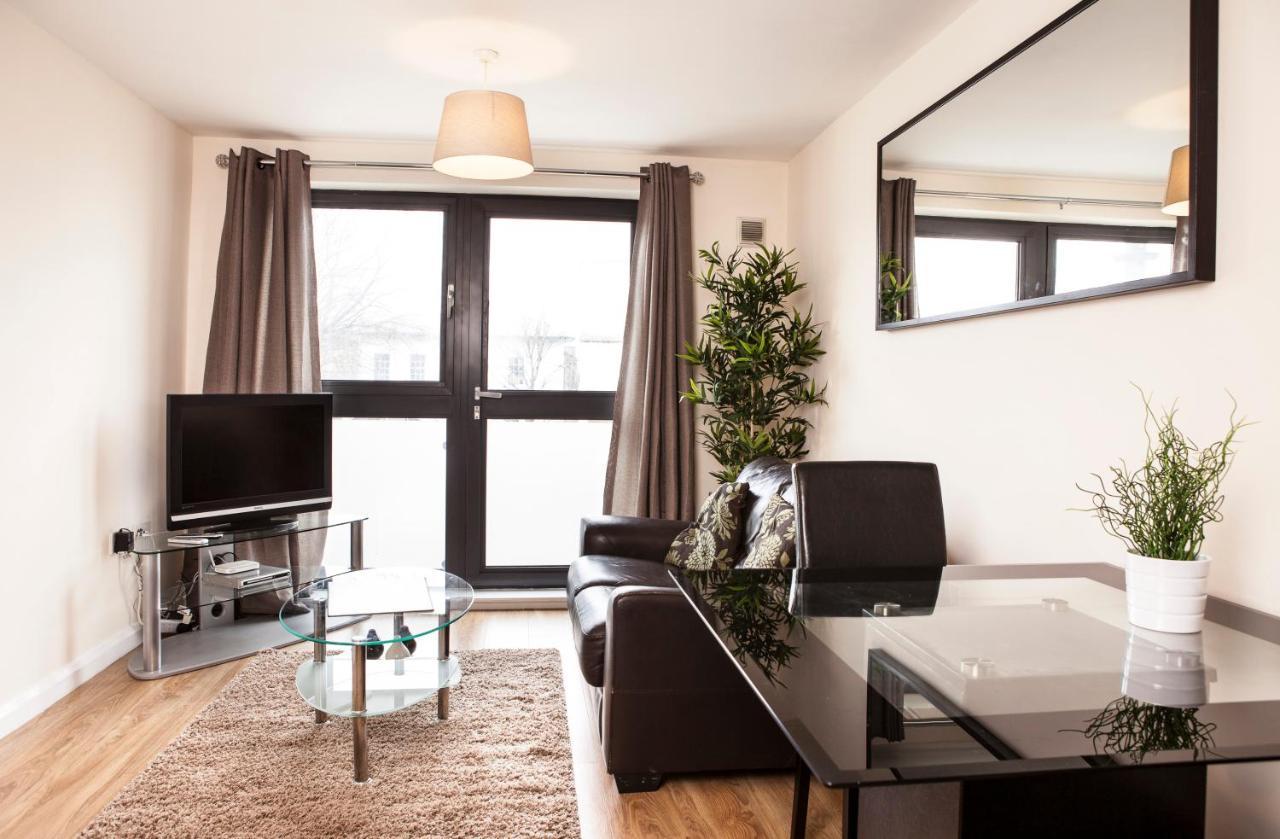 Millennium Plaza By Swa Apartment Cheltenham Luaran gambar